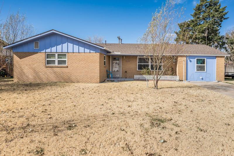 1012 Triangle Drive, Sunray, TX 79086 for Sale