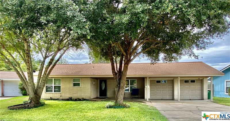 111 SCARBOROUGH DR, Victoria, TX 77901 Single Family Residence For Sale  MLS# 523386