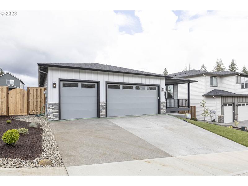 1328 NE Moore AVE, Estacada OR 97023 for Sale