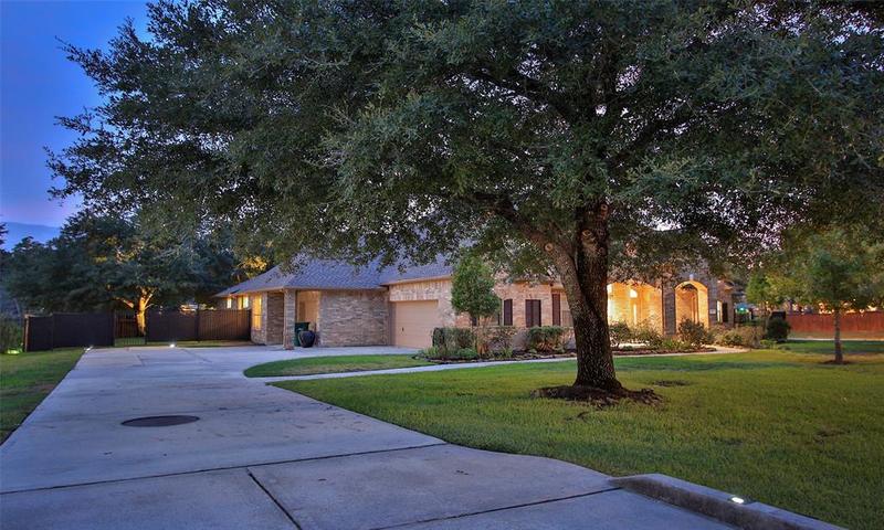 13232 Autumn Ash Dr, Conroe, TX 77302 for Sale