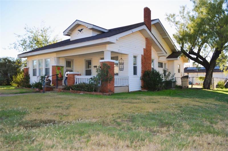 1502 Avenue L, Anson, TX 79501 for Sale