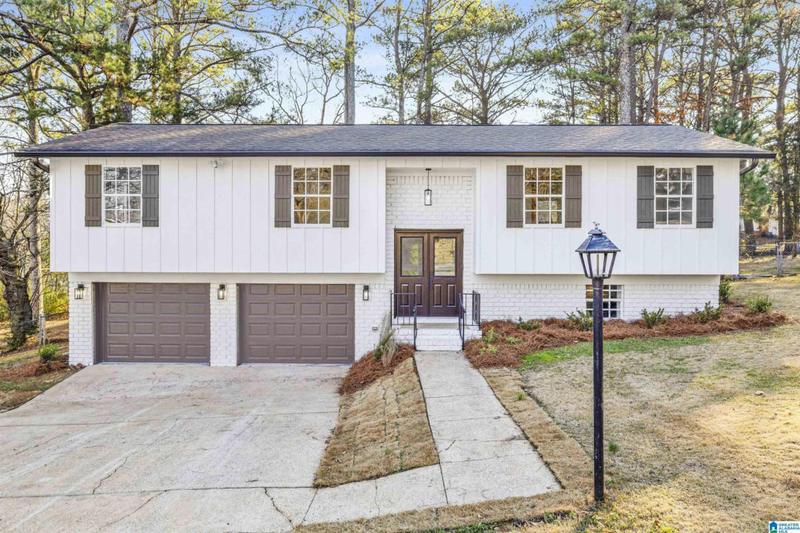 421 20TH CT NE, CENTER POINT, AL 35215 Single Family Residence For Sale  MLS# 21374086