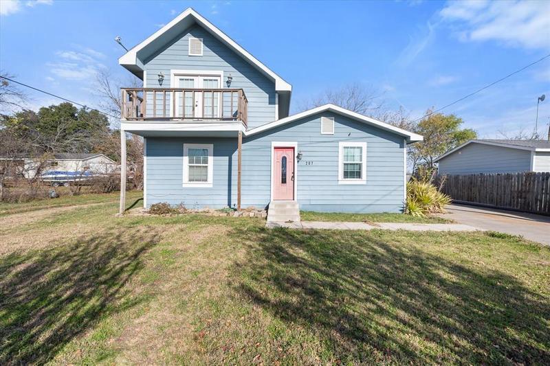 207 W 10th St, Ferris, TX 75125 for Sale