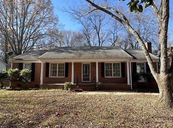 7010 Marlbrook Dr - Charlotte, NC 28212 - Home For Rent