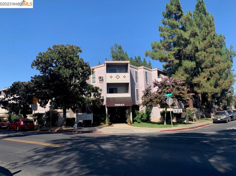 1699 Laguna St #206, Concord, CA 94520 - MLS 41046504 for Sale