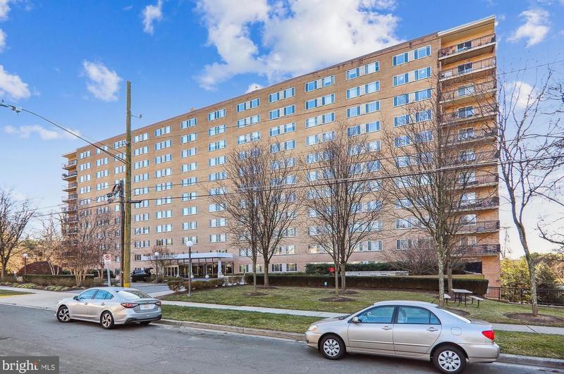 1900 Lyttonsville Rd #916, Silver Spring, MD 20910 - MLS MDMC2117384 for Sale