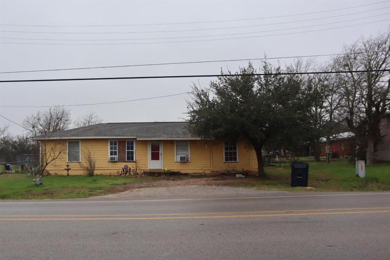 408 Oak St, Rockdale, TX 76567 for Sale