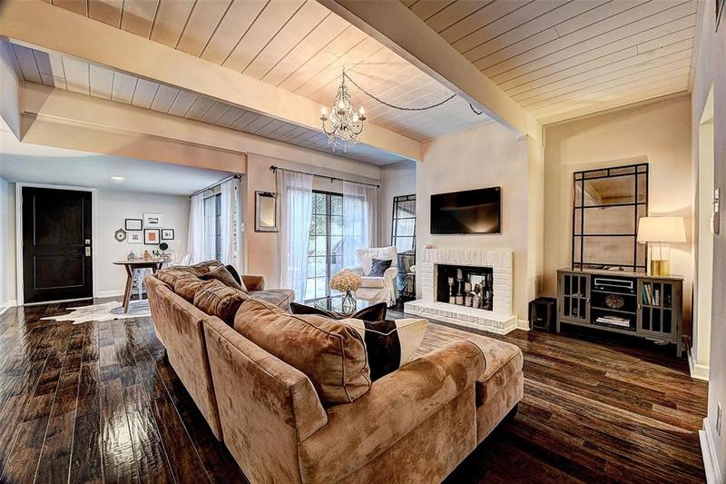5374 Brownway Street D35, Houston, TX 77056 for Sale