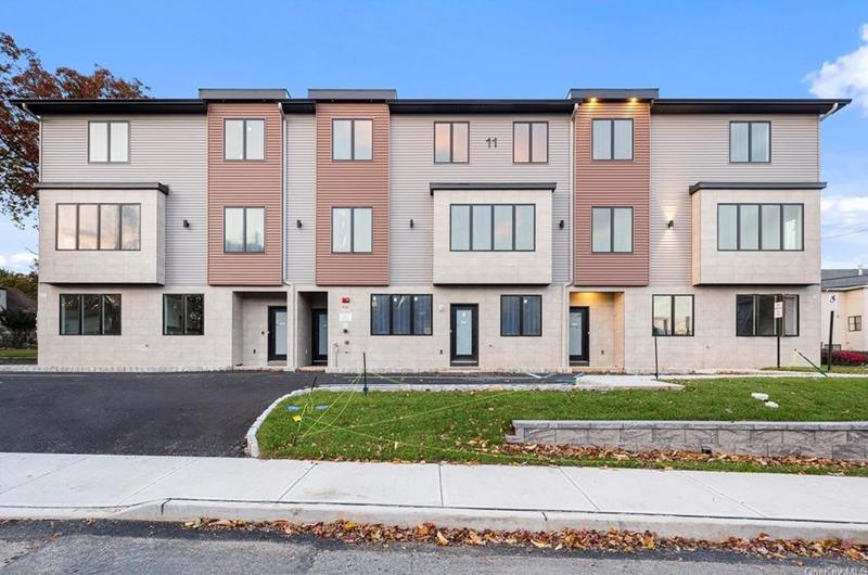 11 Manor Dr #203, Monsey, NY 10952 - MLS H6249120 for Sale