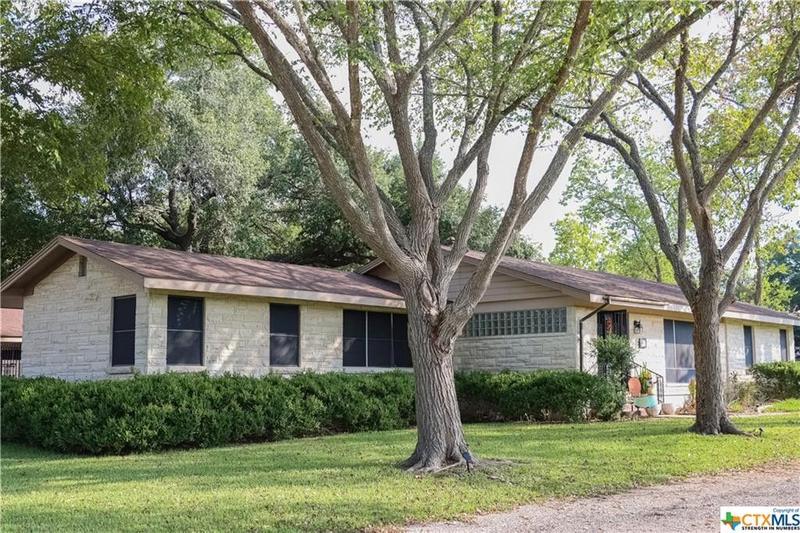Yoakum, Lavaca County, TX House for sale Property ID: 417769496
