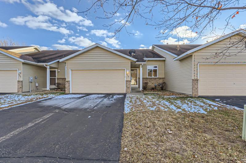 613 35th St W, Hastings, MN 55033 - MLS 6465626 for Sale