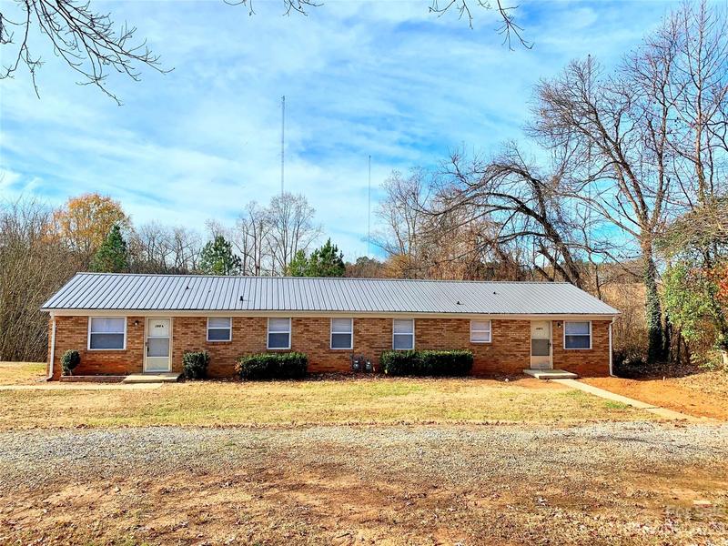 300 A&B 21st St SE, Hickory, NC 28602  MLS# 4085116 for Sale