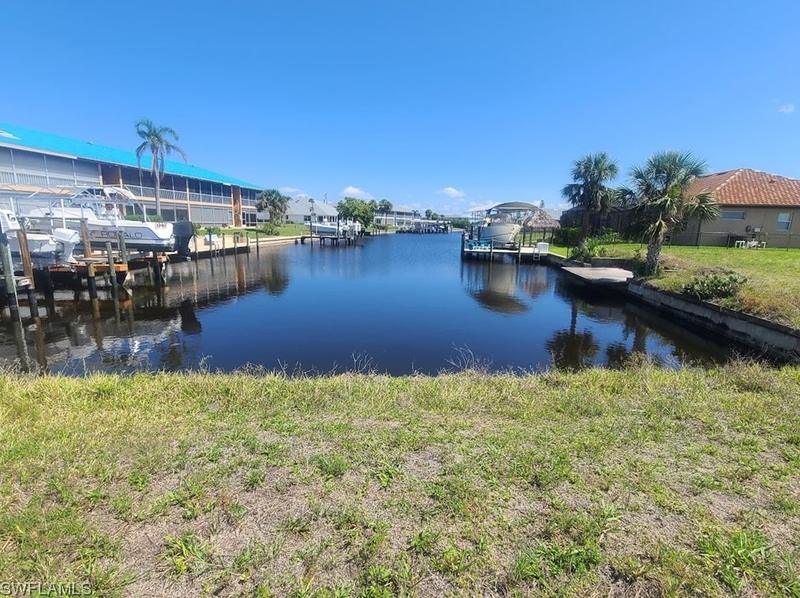 4558 SE 6th Ct, Cape Coral, FL 33904 - MLS 223031567 for Sale