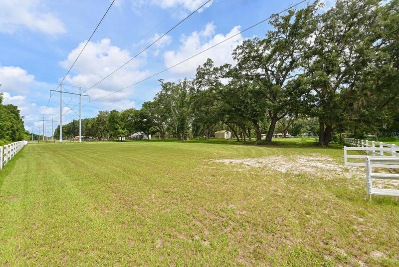 1407 Whitaker Rd, Lutz, FL 33549 - MLS T3454826 for Sale