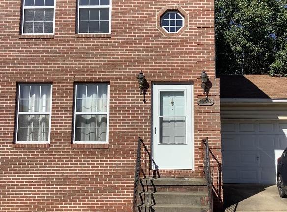 1000 Elkins Dr - Morgantown, WV 26505 - Home For Rent