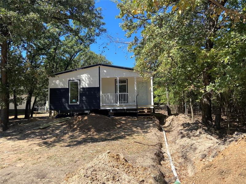 1705 Coral Rd, AZLE, TX 76020 for Sale