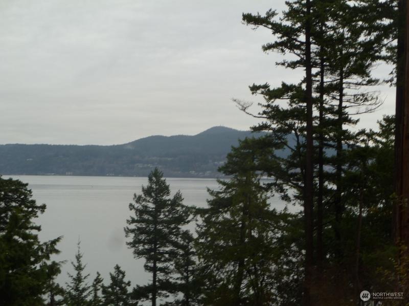 7498 Holiday Blvd, Anacortes, WA 98221 - MLS 2184142 for Sale