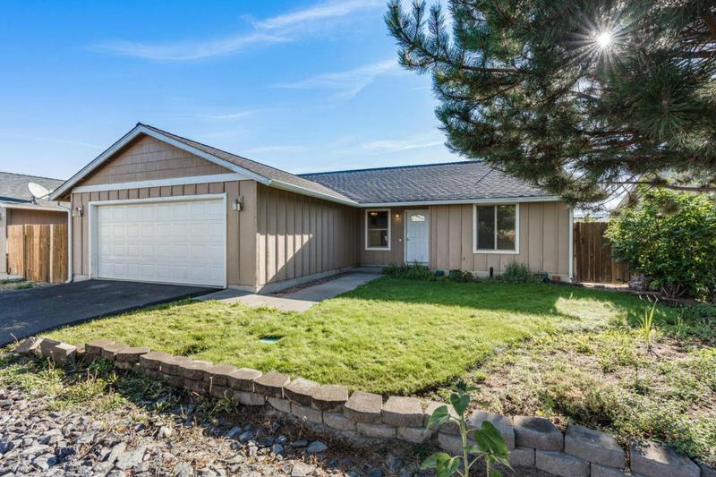 671 SE WHITE PINE WAY, Madras, OR 97741 Single Family Residence For Sale  MLS# 220170922