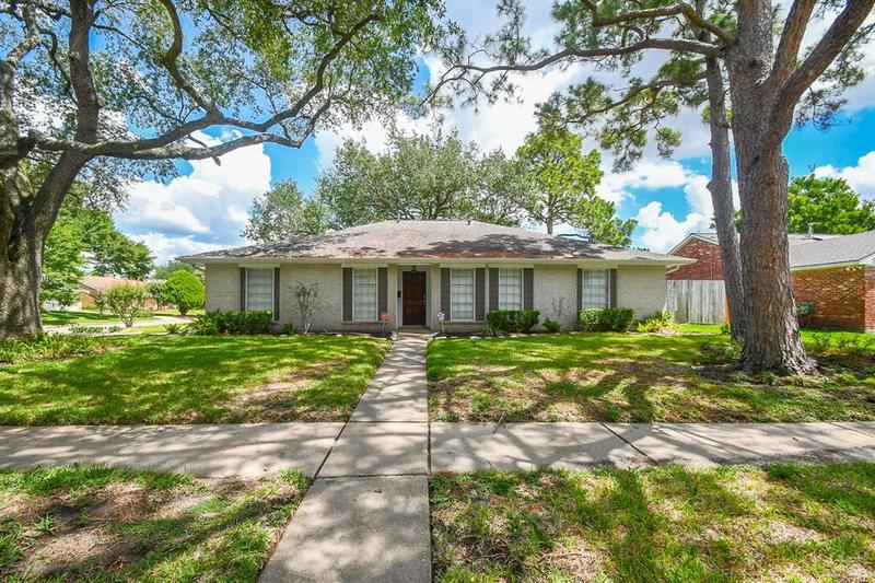 8822 Edgemoor Drive, Houston, TX 77036 for Sale