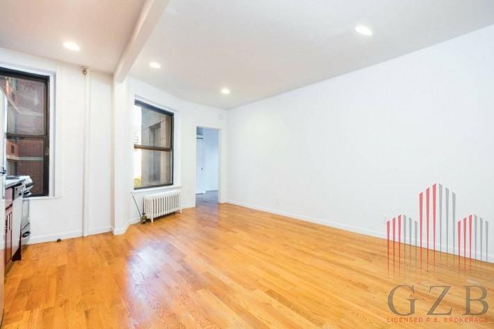 22428171  301 E 61st St 30 for Sale