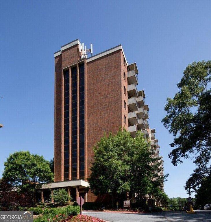 300 Johnson Ferry Rd #B413, Sandy Springs, GA 30328  MLS# 10237893 for Sale