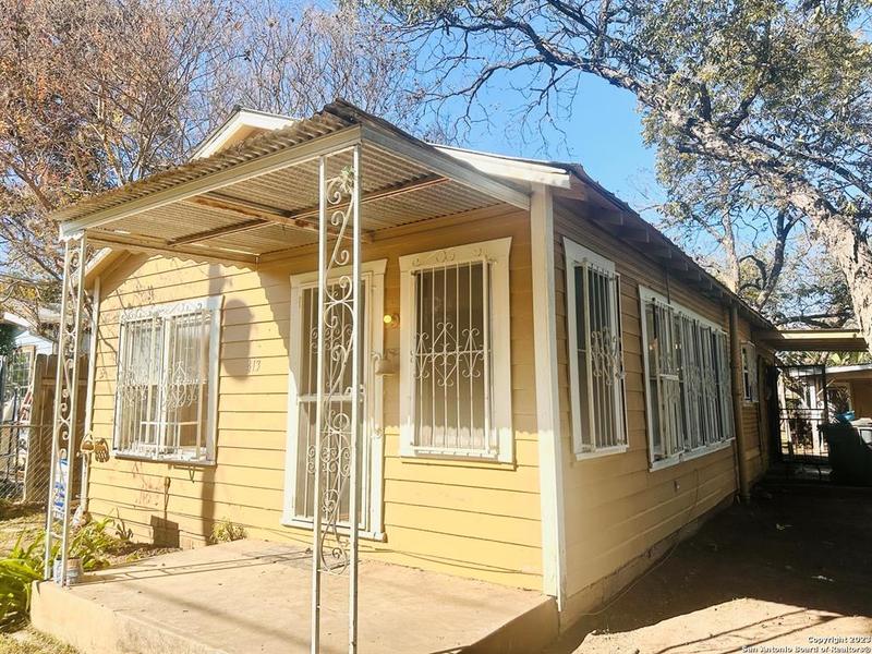 413 E YOUNG, San Antonio, TX 78214-1745 for Sale