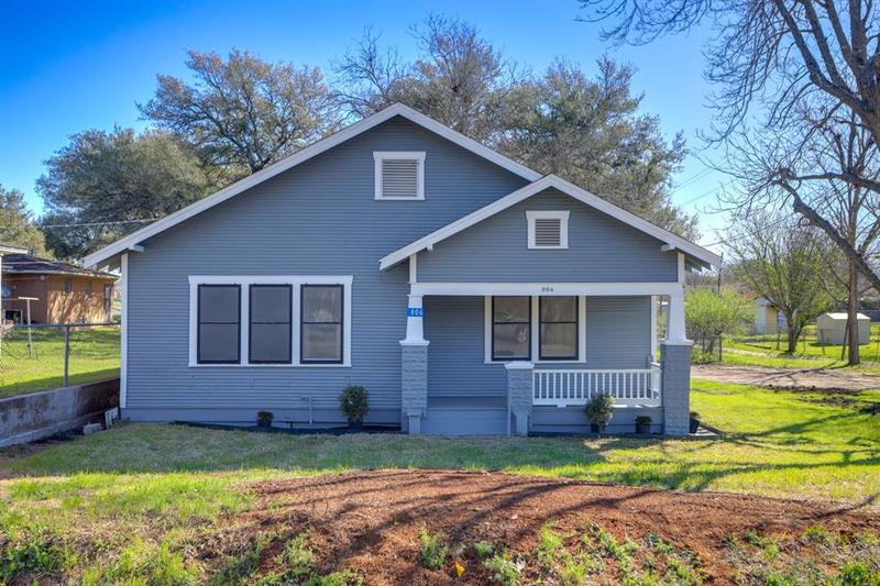 806 Lyons Ave, SCHULENBURG, TX 78956 for Sale