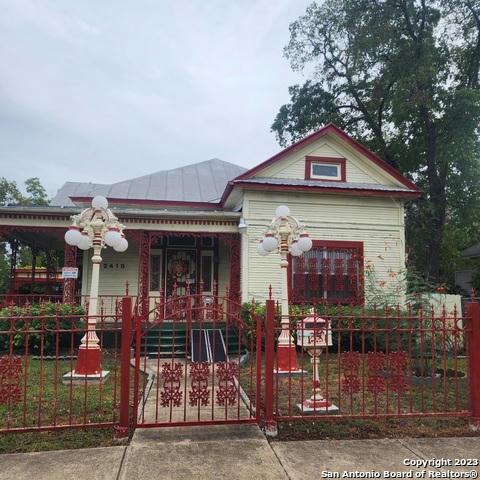 2418 W HOUSTON ST, San Antonio, TX 78207 Single Family Residence For Sale  MLS# 1726583