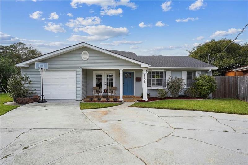 1304 CHRISTOPHER CT, Metairie, LA 70001 Single Family Residence For Sale  MLS# 2422385