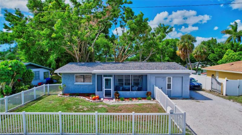 5630 BENEVA RD, SARASOTA, FL 34233 Single Family Residence For Sale  MLS# A4584589
