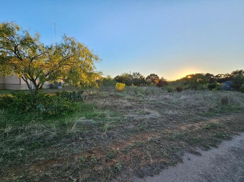 22030 Redbird Dr, Lago Vista, TX 78645 - MLS 7828259 for Sale