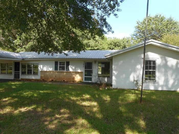 810 NW Front, Vivian, LA 71082 for Sale