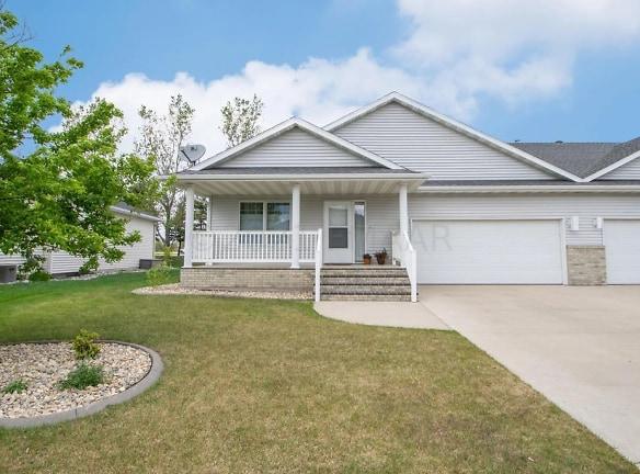 3539 Woodbury Ct S - Fargo, ND 58103 - Home For Rent