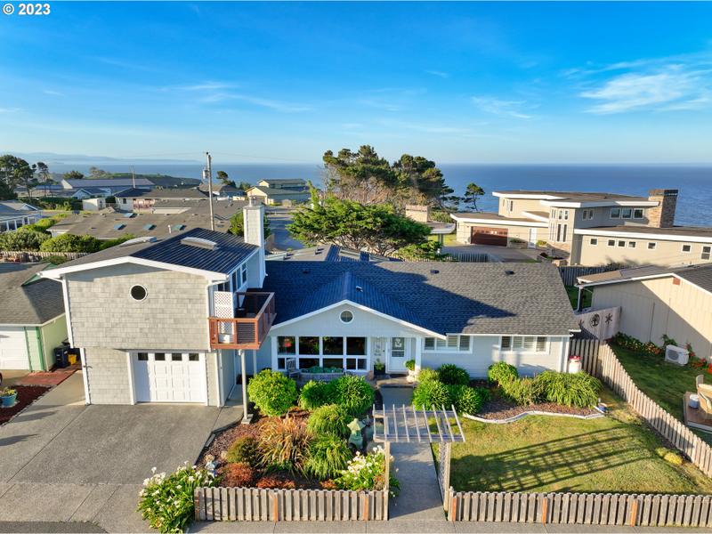 1245 IRIS ST, Brookings OR 97415 for Sale