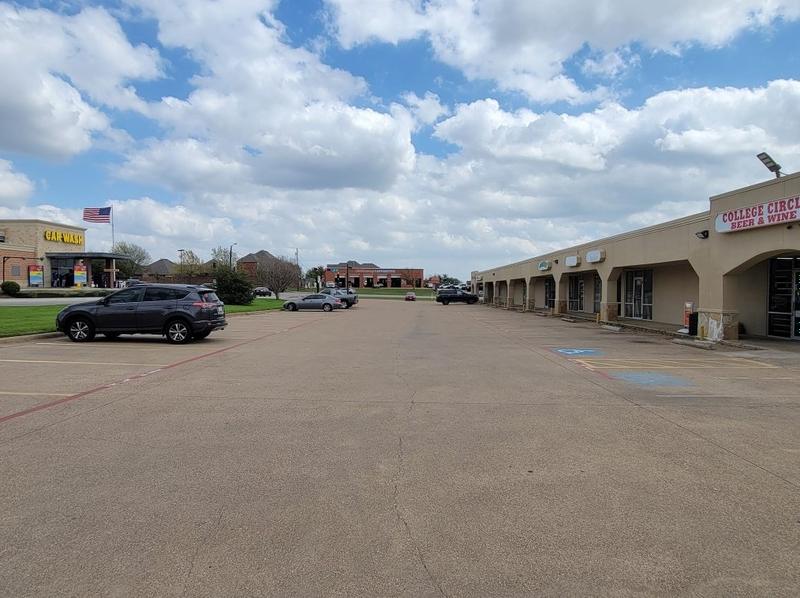 7812 N College Cir, North Richland Hills, TX 76180 - MLS 20323252 for Sale