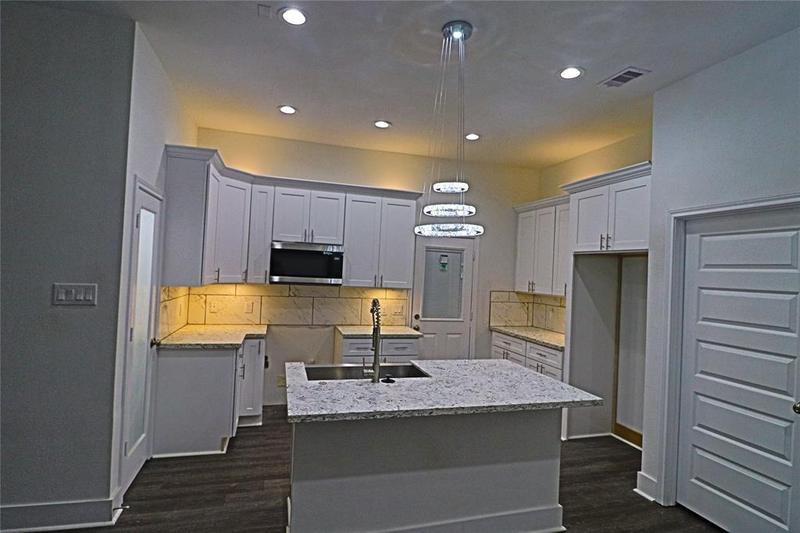 5013 Rapido Road, Houston, TX 77033 for Sale