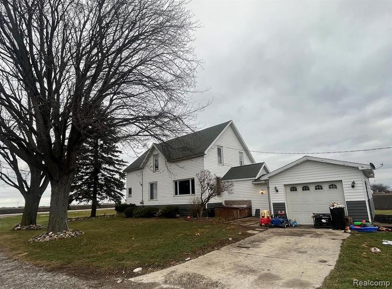 9297 Sebewaing Rd, Brookfield Twp, MI 48759  MLS# 20240005878 for Sale
