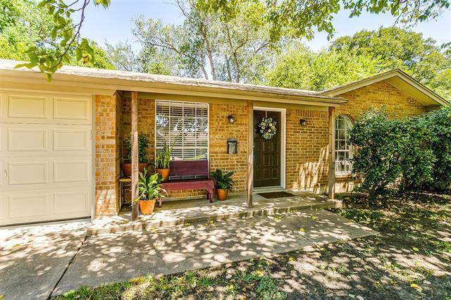 136 NW Suzanne Ter, Burleson, TX 76028  MLS# 14412564 for Sale