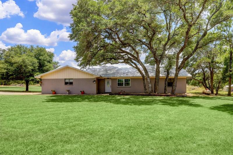3213 Creamer Creek Rd, La Grange, TX 78945 for Sale