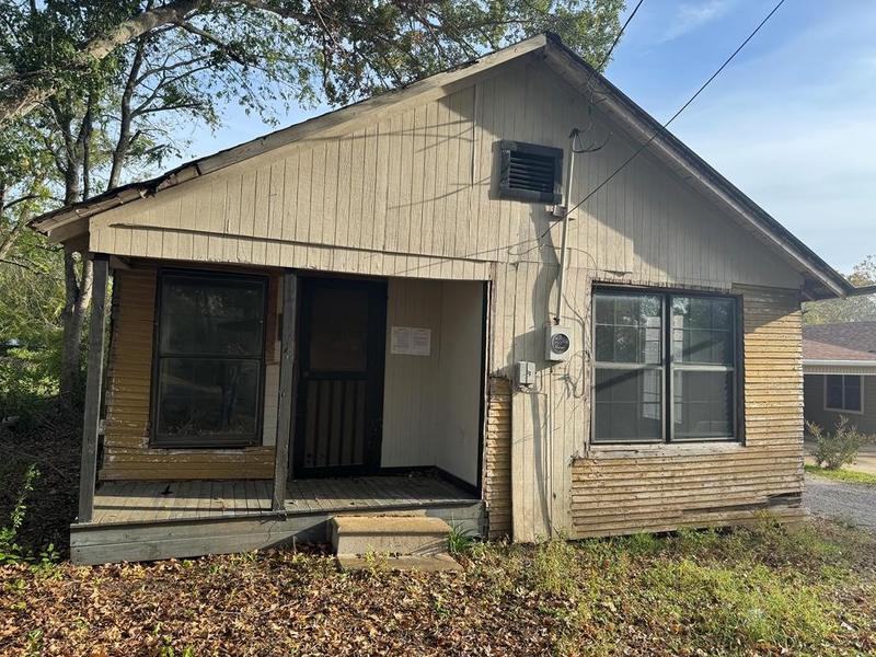 813 Fourth St, Nacogdoches, TX 75961 for Sale