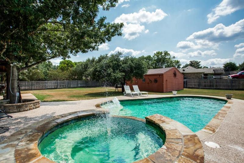 301 Lorene Ct, RED OAK, TX 75154 for Sale