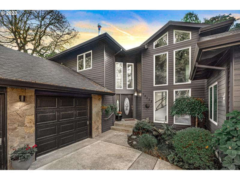 14225 SE FAIROAKS LN, Milwaukie OR 97267 for Sale
