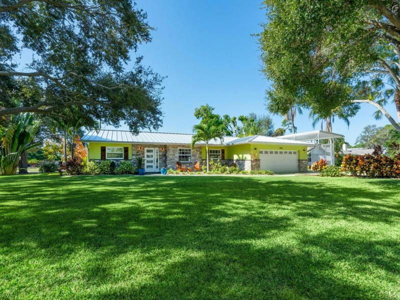 7472 BROUGHTON ST, SARASOTA, FL 34243 Single Family Residence For Sale  MLS# A4588266