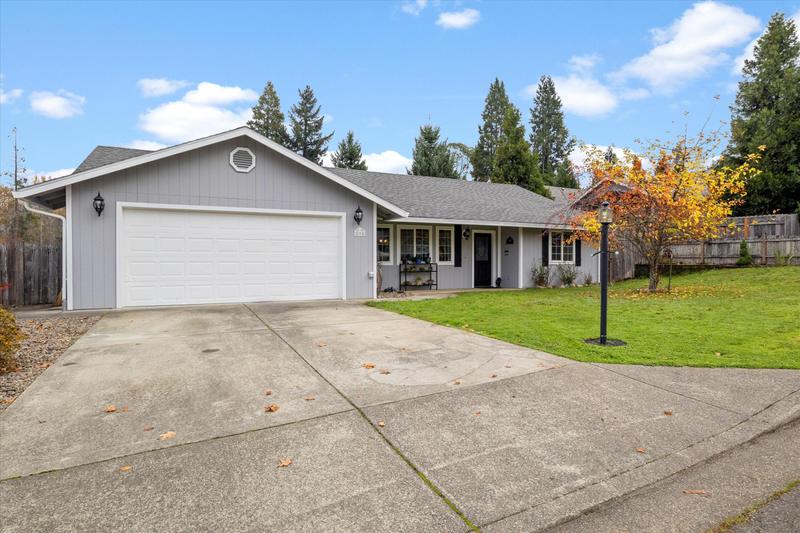295 Outback Lane, Glendale OR 97442 for Sale
