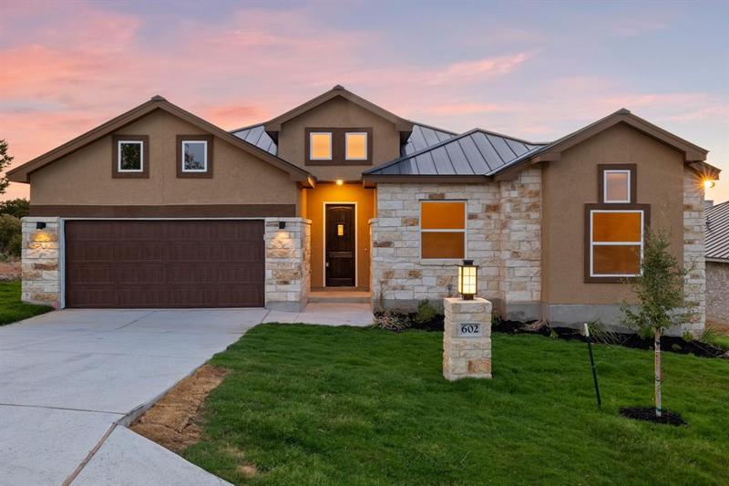 602 N Long Shot, Horseshoe Bay, TX 78657 for Sale