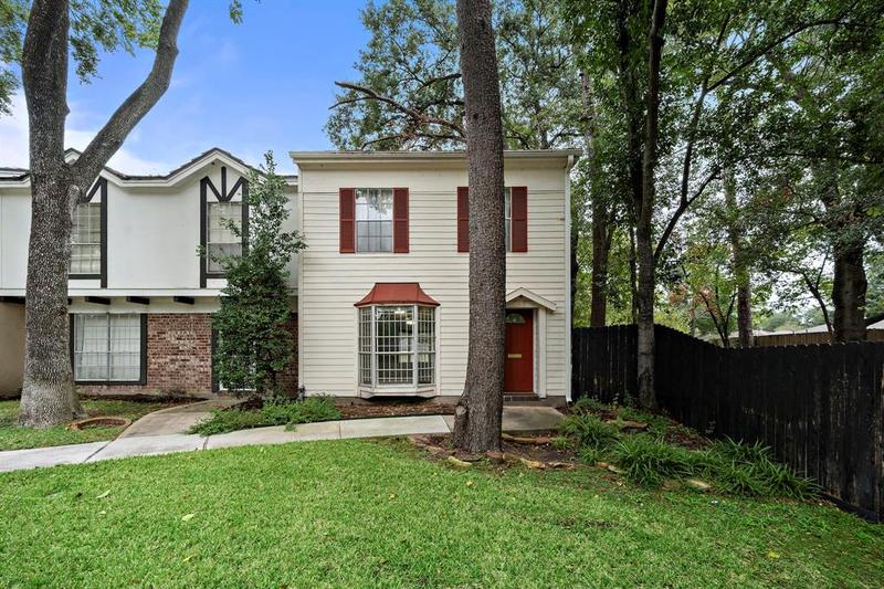 9650 Westview Dr, Houston, TX 77055 for Sale