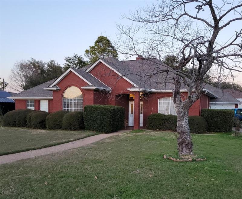 607 S Nolan River Rd, Cleburne, TX 76033 for Sale