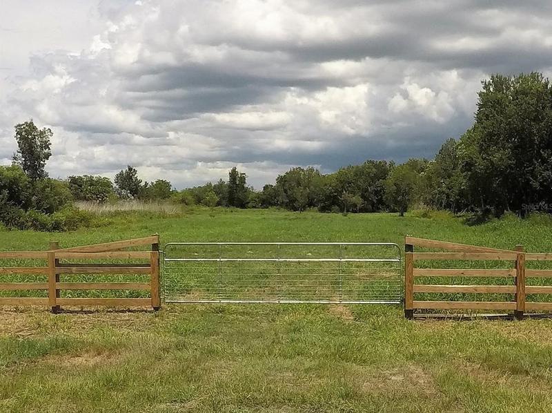 3901 Hickory Tree Rd, Saint Cloud, FL 34772 - MLS S5089435 for Sale