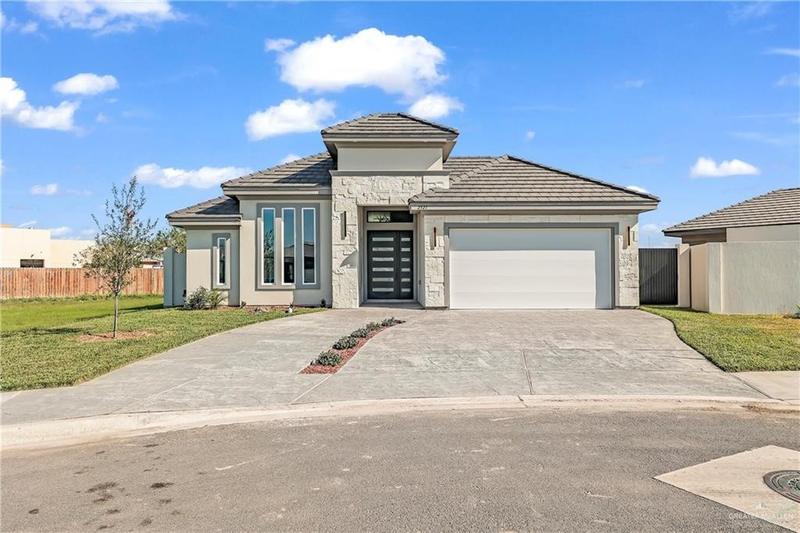 2521 Chesterfield Avenue, Edinburg, TX 78539 for Sale
