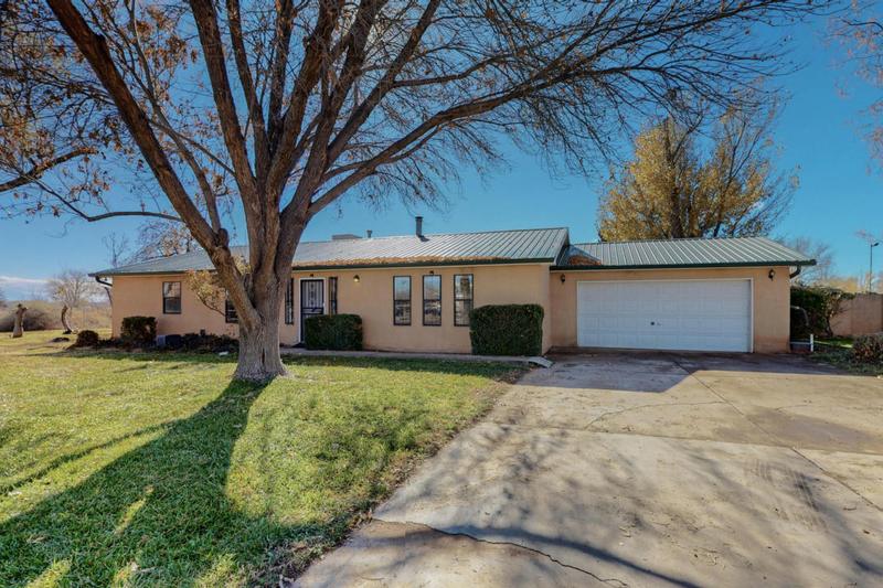 4 SAINT JUDE DR SW, Los Lunas, NM 87031 Single Family Residence For Sale  MLS# 1045126